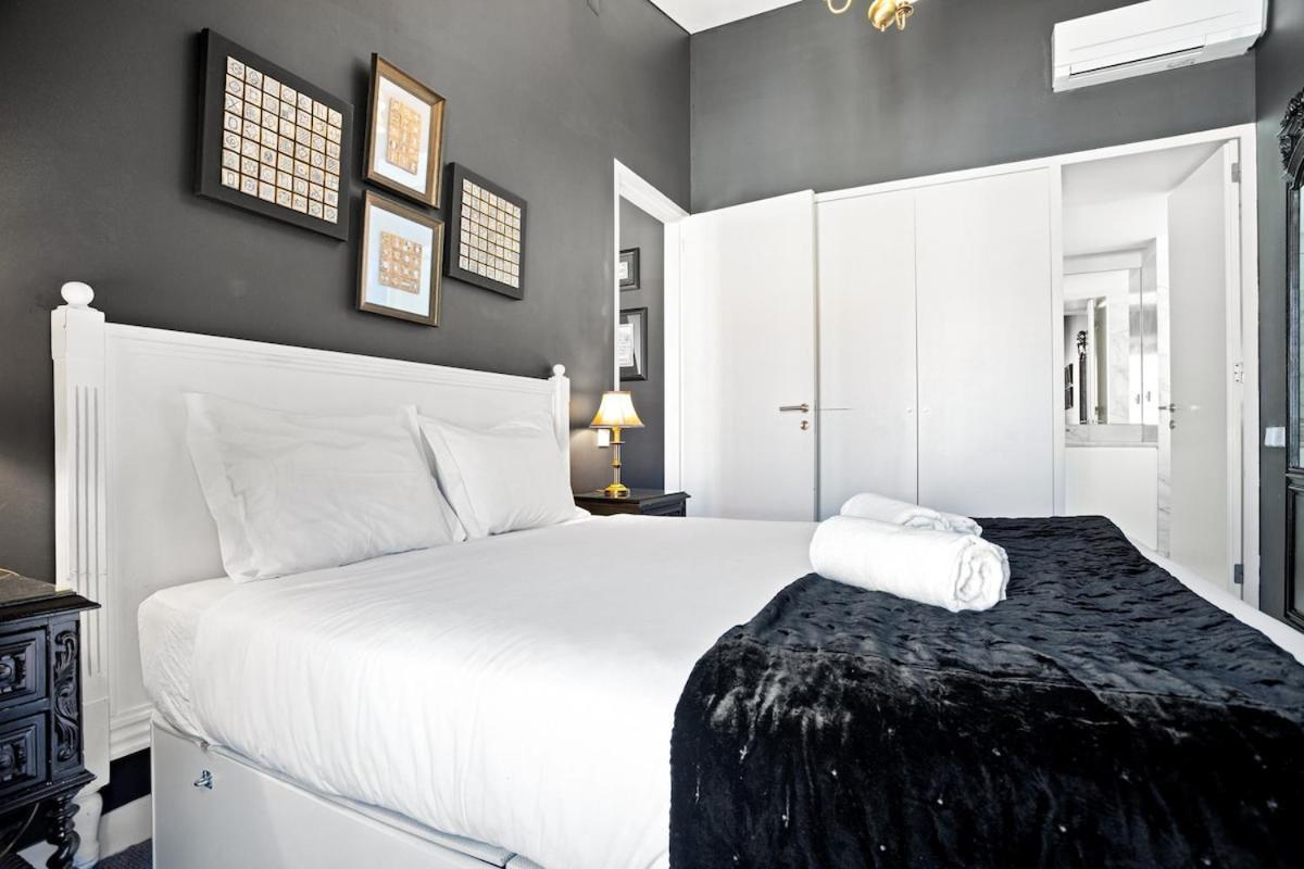 Vintage 1-bedroom Oasis Center Apartment *